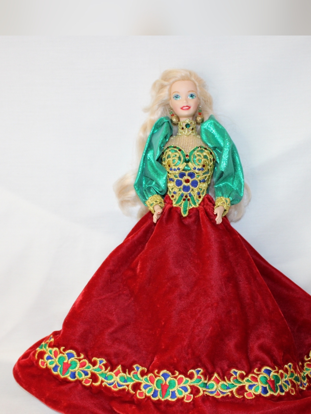Mattel 1995 Holiday Jewel porcelain Barbie